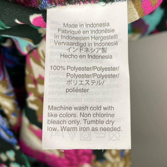 Vintage J. Crew Black Floral Print V-Neck Flutter Sleeve Tank Top Blouse - Picture 9 of 9